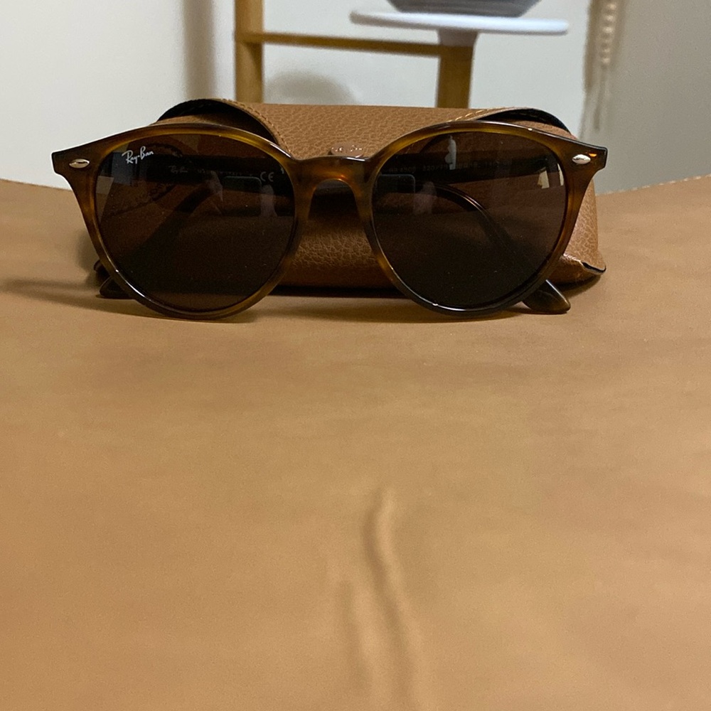 Ray Ban women’s sunglasses 53-19 mm
